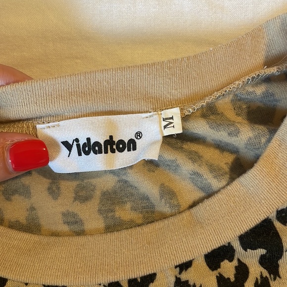 Leopard print shirt. - Picture 2 of 3